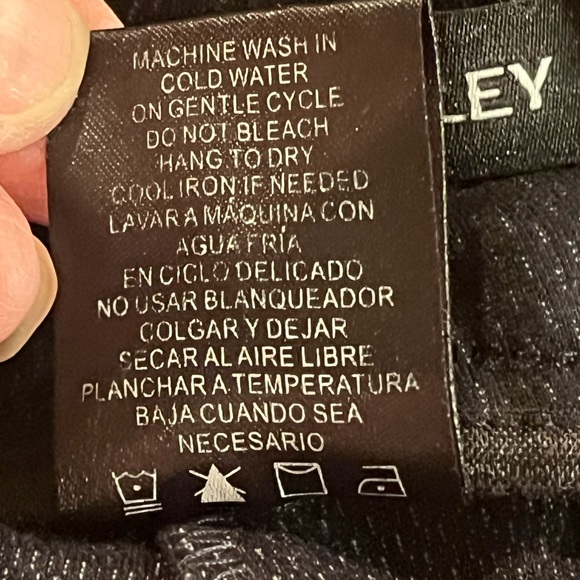 Hilary Radley pull on pants in blue pattern. Size medium - Picture 5 of 11